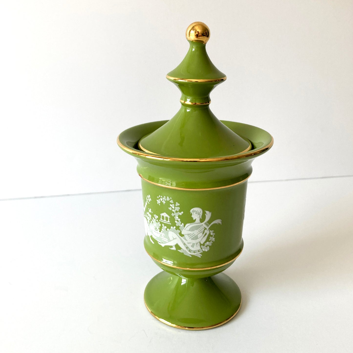 Italian Florentine Moss Green and Gold Petite Lidded Round Jar Urn, 1960s