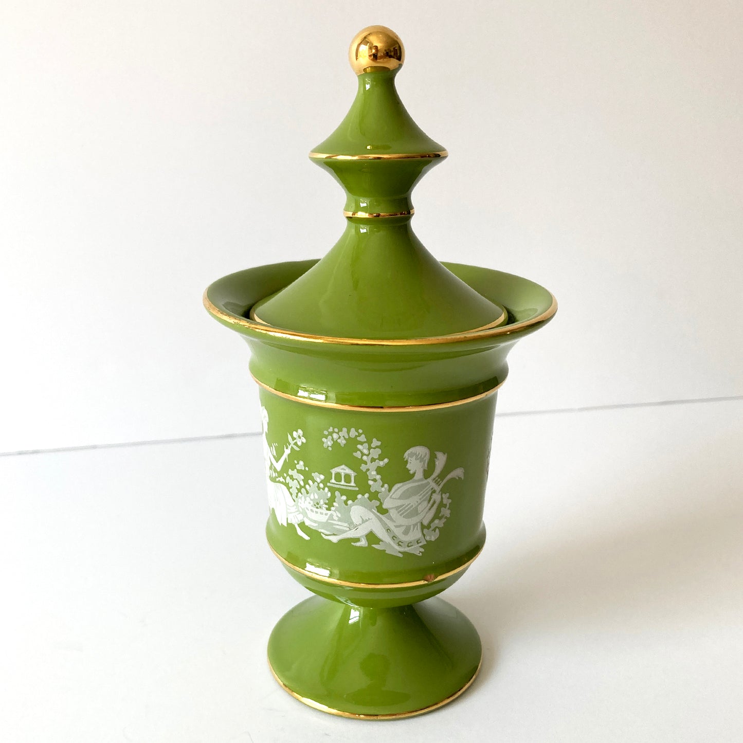 Italian Florentine Moss Green and Gold Petite Lidded Round Jar Urn, 1960s